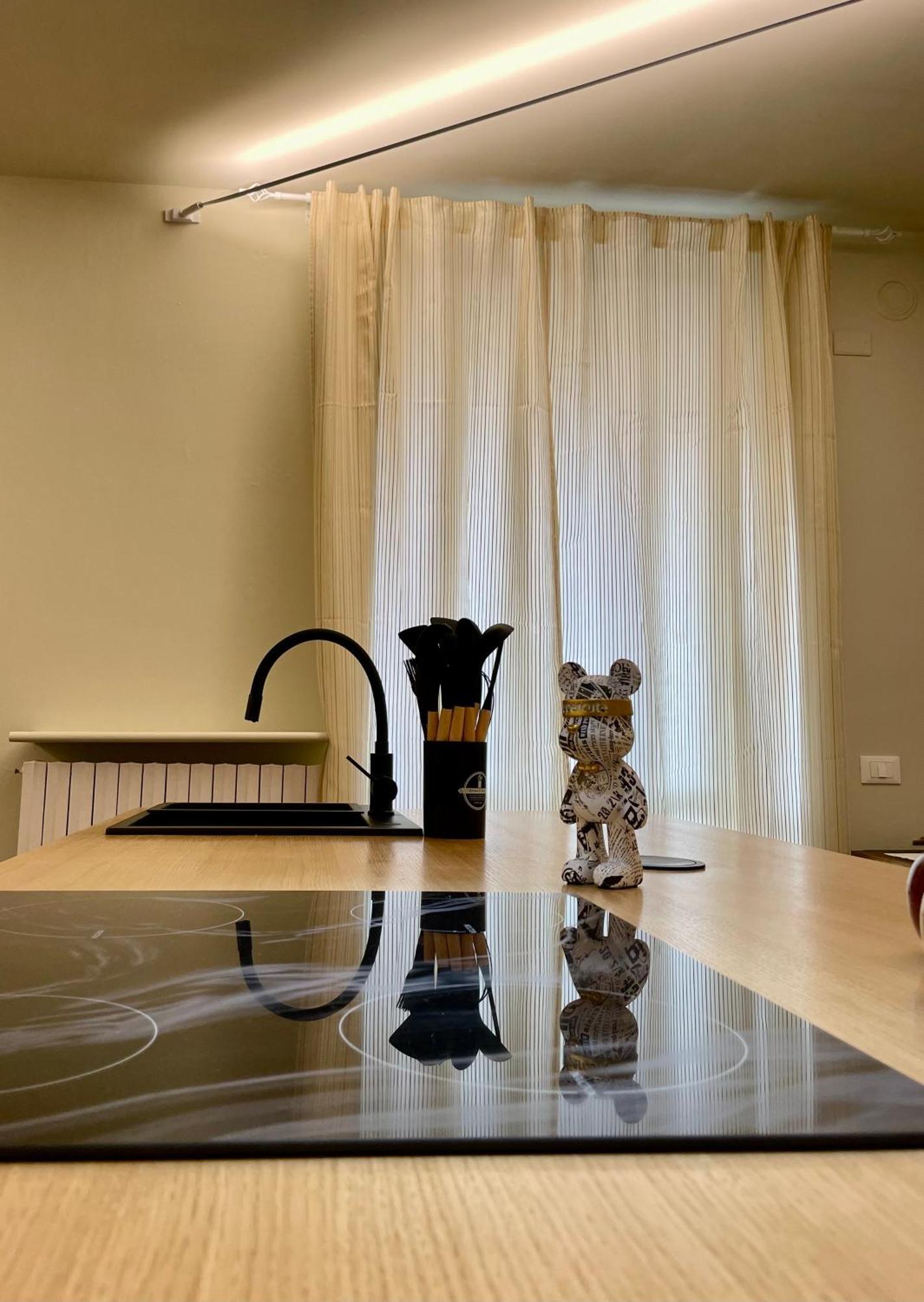 33 Borgo Ticino Lux Free Parking & Private Garden Apartamento Pavia Exterior foto