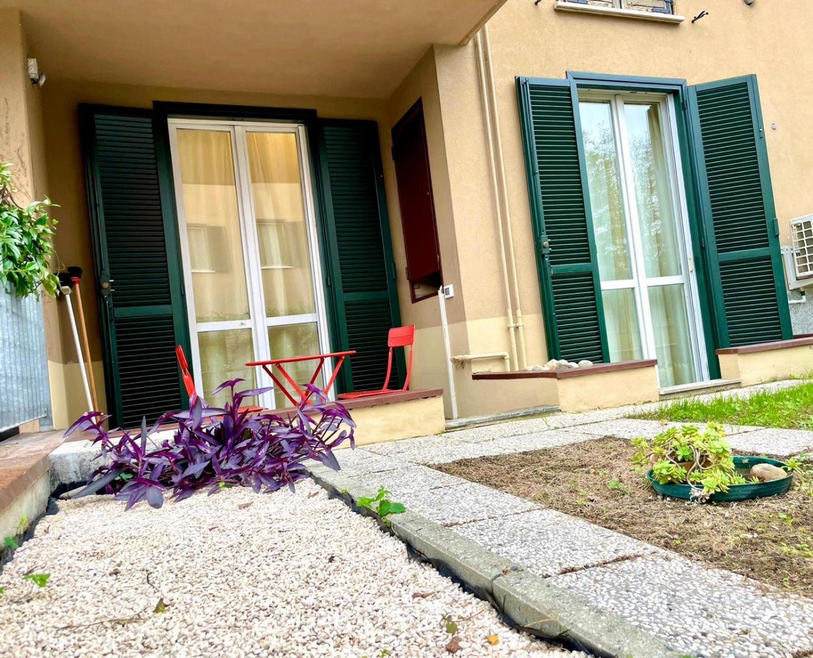 33 Borgo Ticino Lux Free Parking & Private Garden Apartamento Pavia Exterior foto