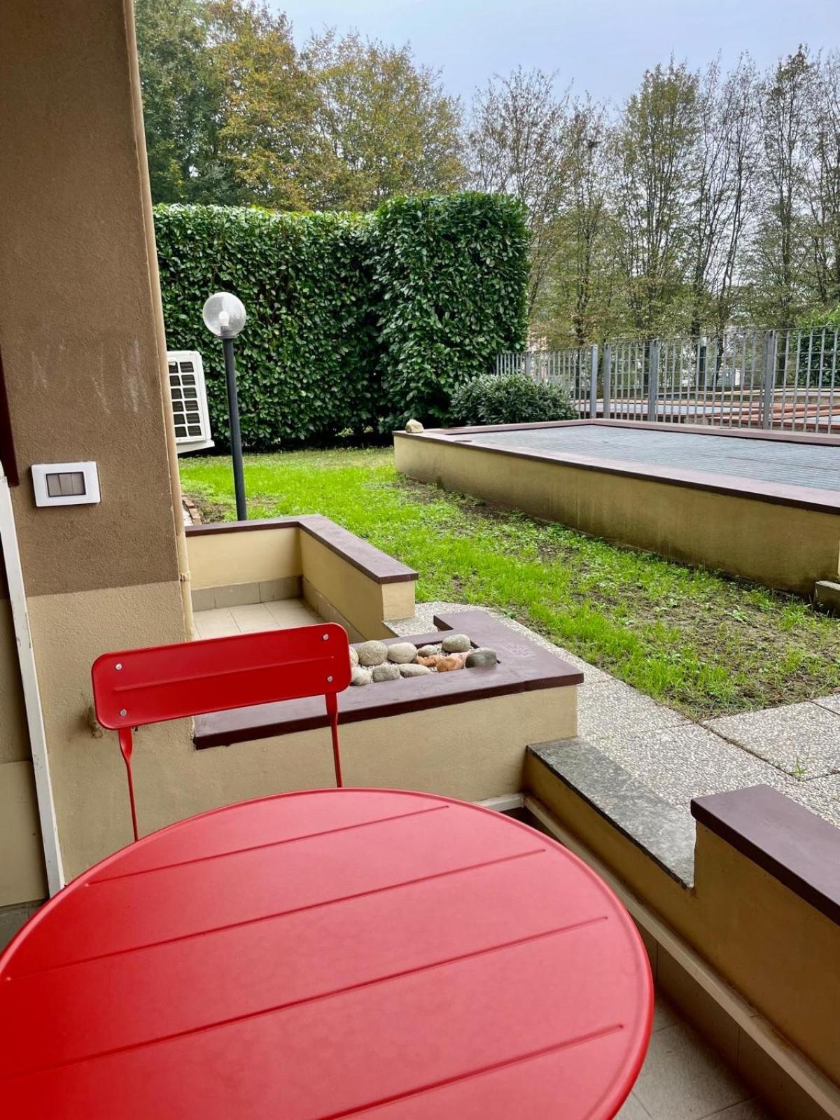 33 Borgo Ticino Lux Free Parking & Private Garden Apartamento Pavia Exterior foto
